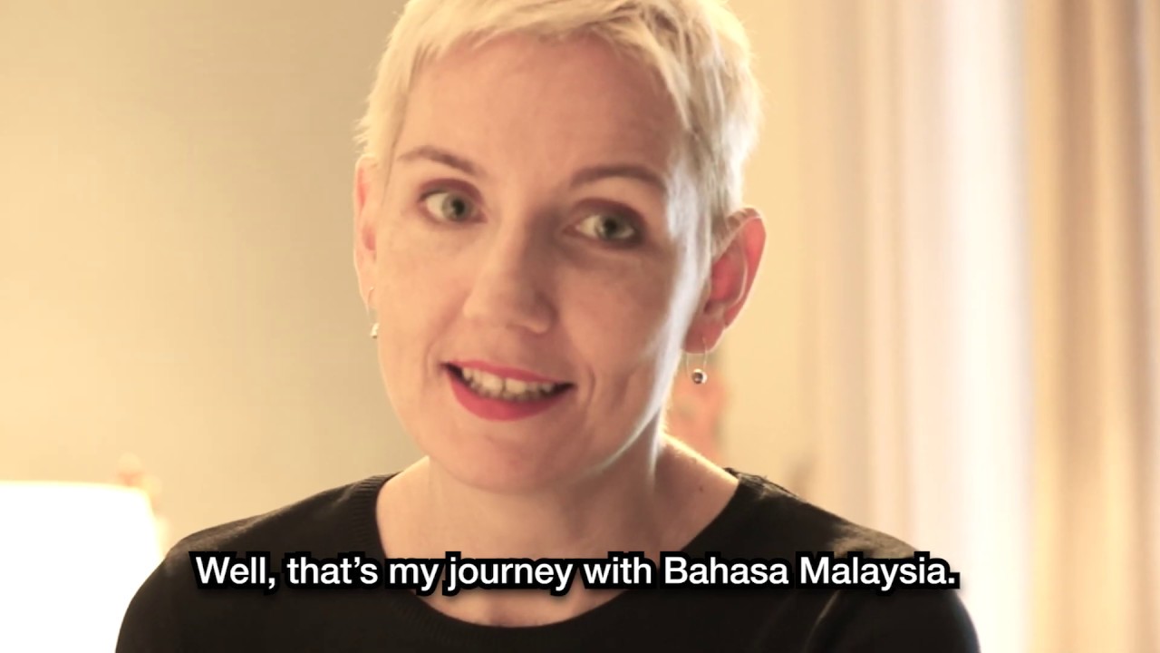 HEBAT! WANITA RUSIA FASIH BERBAHASA MELAYU!