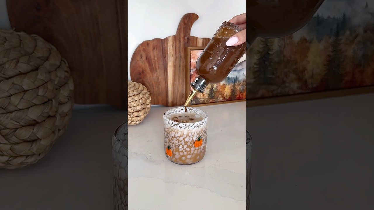 pumpkin spice syrup for lattes 🎃☕️ #pumpkin #homemade #aesthetic #cozy #recipe #yum #latte #coffee