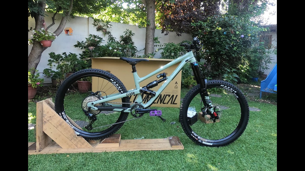 Unboxing: nueva COMMENCAL CLASH 2021/2022