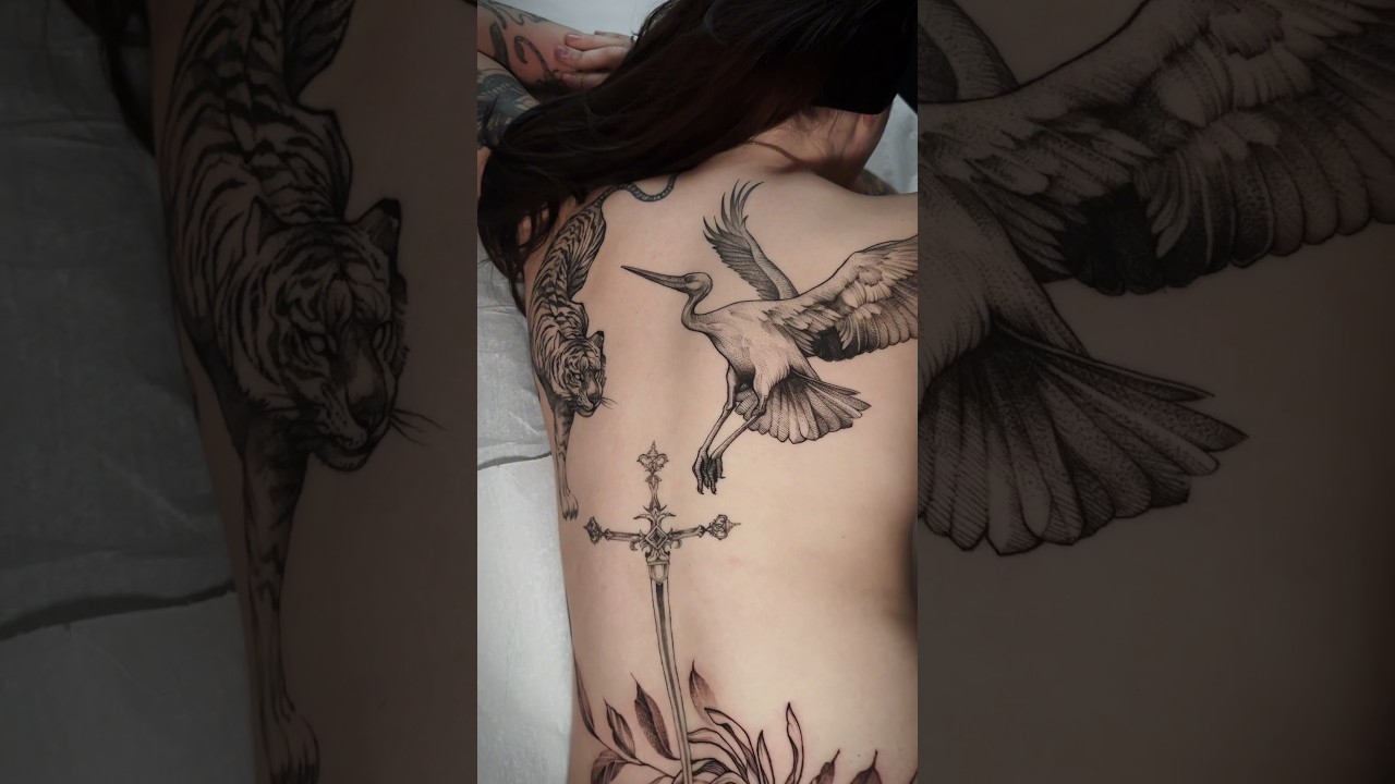 El sorprendente proyecto de tatuaje en la espalda que cautivar&aacute; a todos #tattoo #viral #shorts