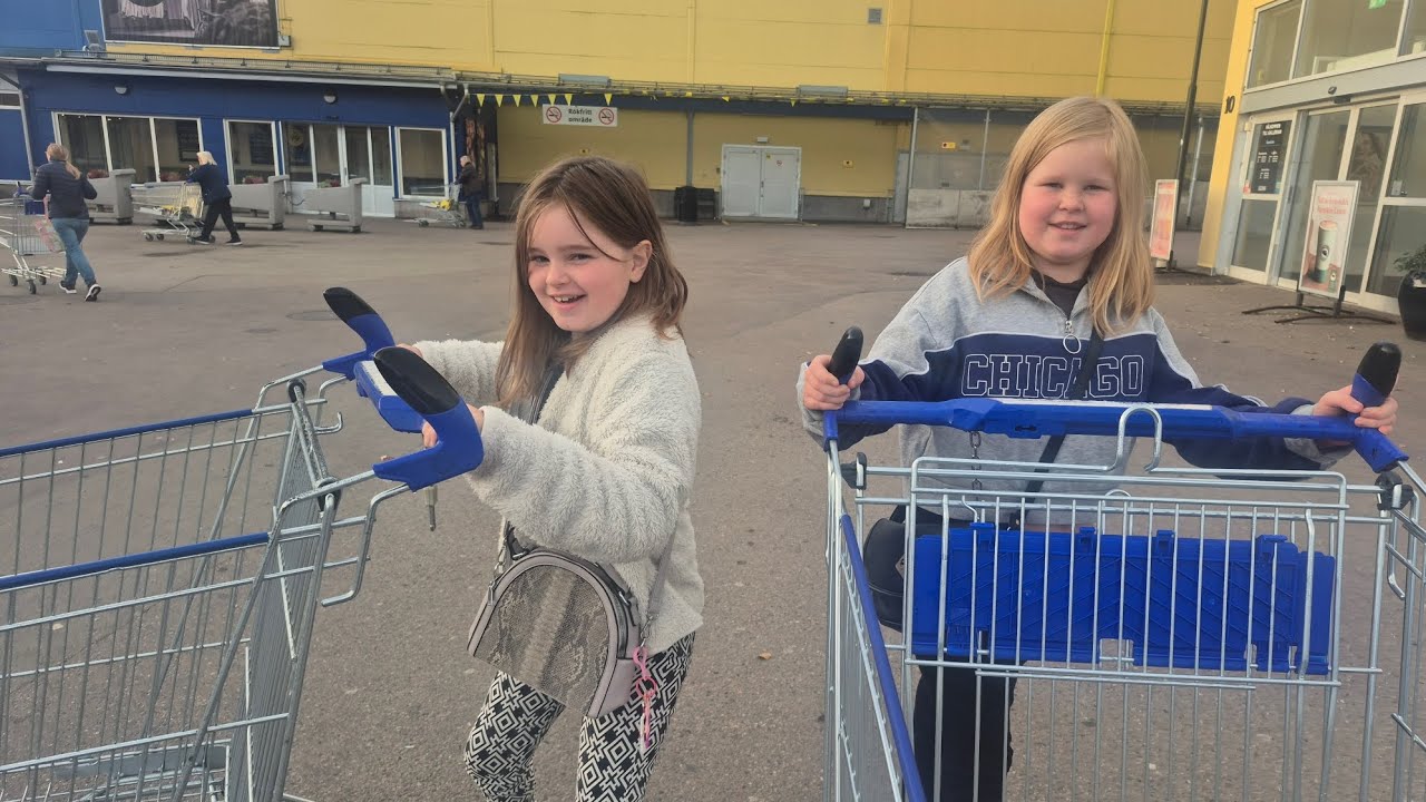 Vi besöker Gekås i Ullared & leker i lekparken! 