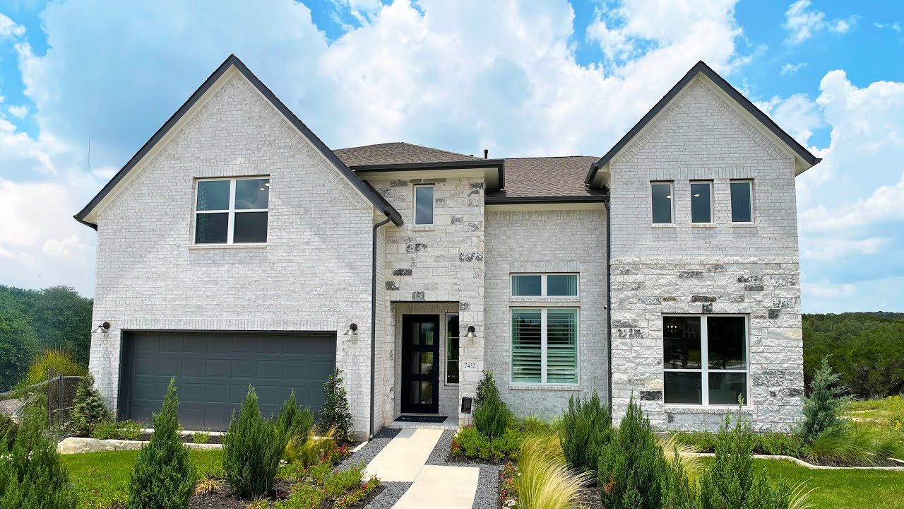VIEWS on a 3800 sq ft Carter IX plan built by Westin Homes in Lakeside at Tessera in Lago Vista, TX