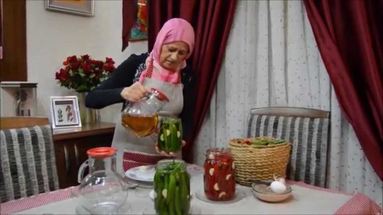 Piments marinés au vinaigre. فلفل مصبر بالخل