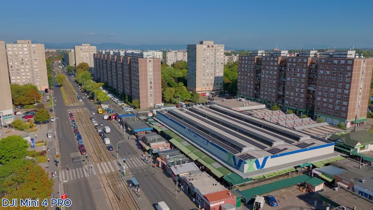 &Uacute;jpalota bemutat&aacute;sa r&eacute;szletekben - Főt&eacute;r, v&iacute;ztorony, V&aacute;s&aacute;rcsarnok k&ouml;rnyezete 40 m&eacute;terről, 2025.09.09