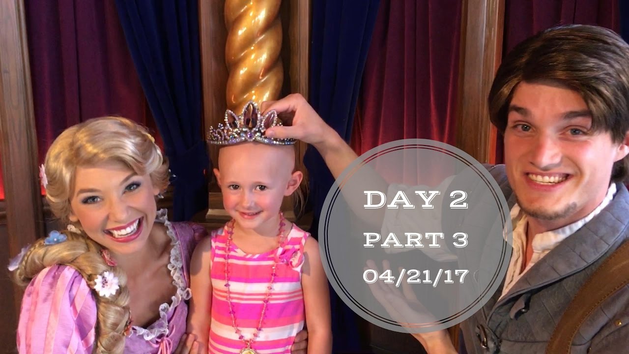 Malia wore Rapunzel's crown! | Disneyland vlog #20