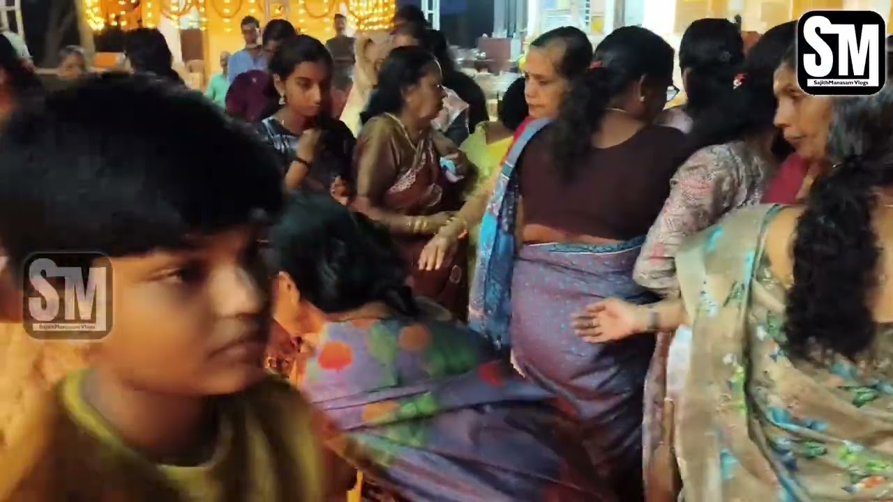 ശ്രീ വരപ്രത്ത് കാവ് ഭദ്രകാളി ക്ഷേത്രത്തിലേക്ക് നടന്ന കളമെഴുത്തും പാട്ടും 