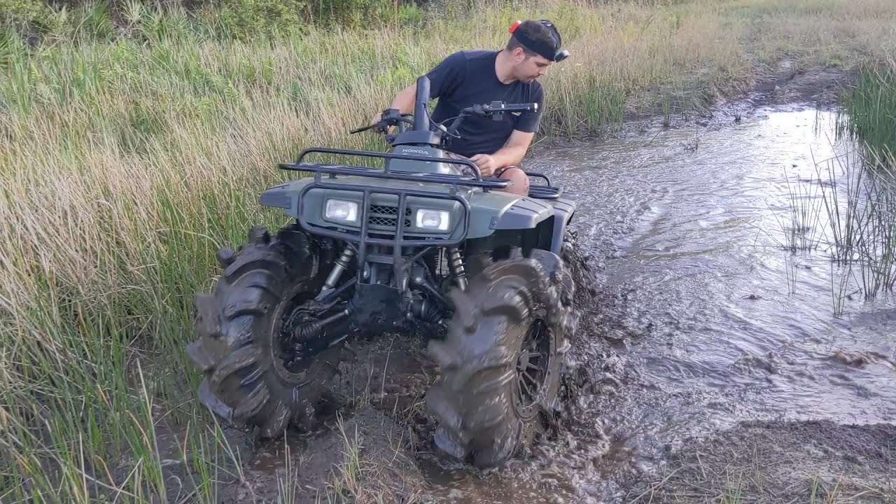 32 Silverbacks и тест Axle Paddle. Honda 300 Fourtrax очень застрял.