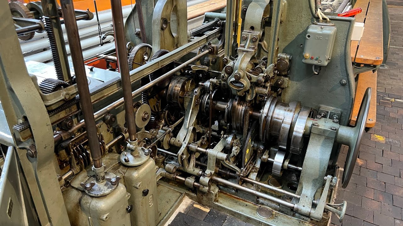 Historische Textilmaschinen im Saurer Museum Arbon