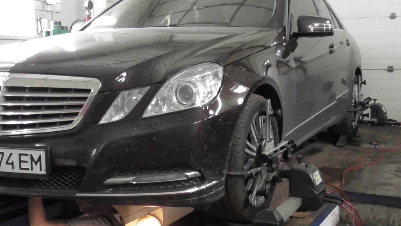 Mercedes-Benz E350 ремонта ходовой, развал схождение на стенде bosch fwa 510