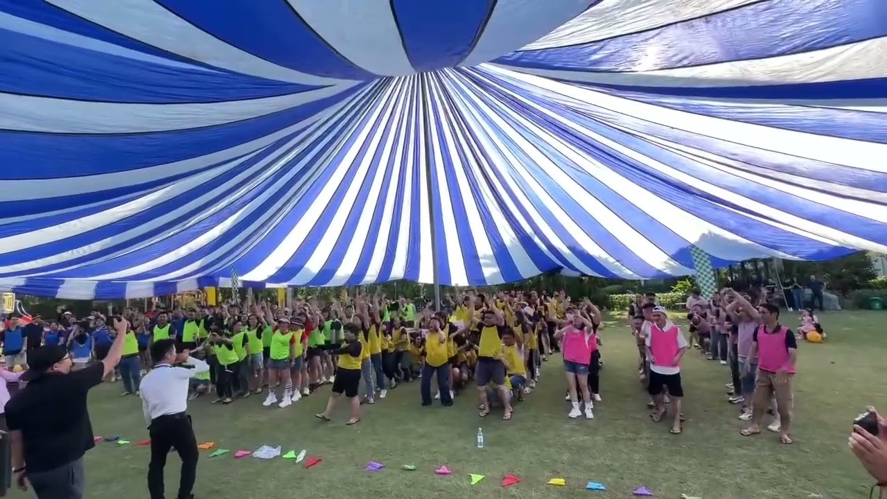 Khởi động teambuilding sôi động MÀN ĐẤM BÓP VUI NHỘN - MC Minh Tú