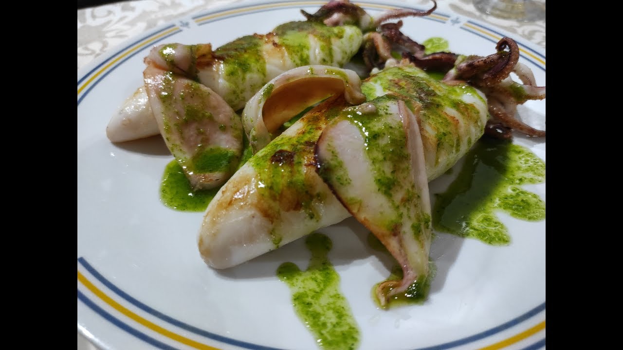COMO LIMPIAR CALAMARES!! CALAMAR A LA PLANCHA CON SALSA VERDE 