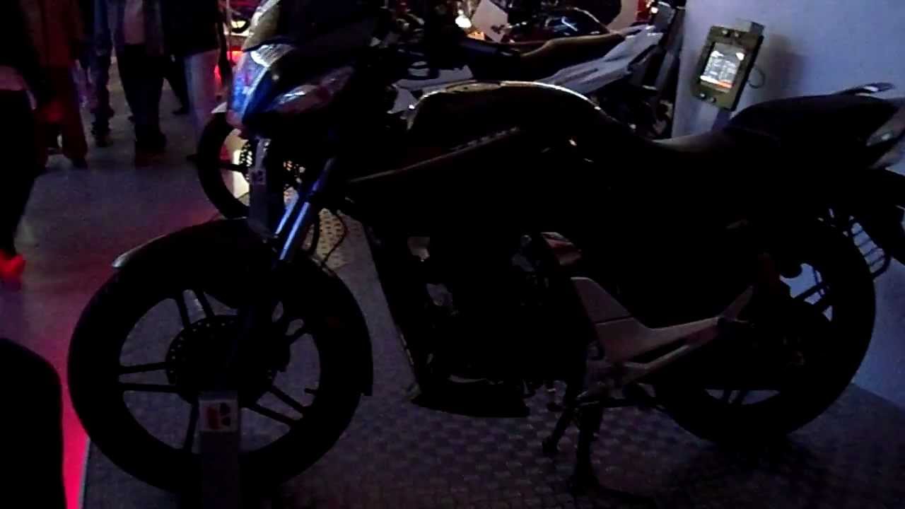 Hero CBZ Xtreme at Auto Expo 2012, New Delhi, India