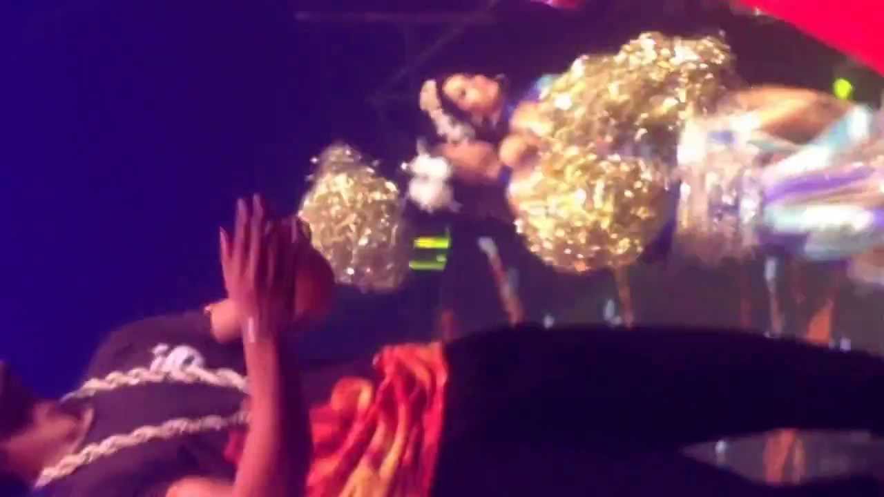 Final Performance SRK Madhuri Rani Jacqueline 