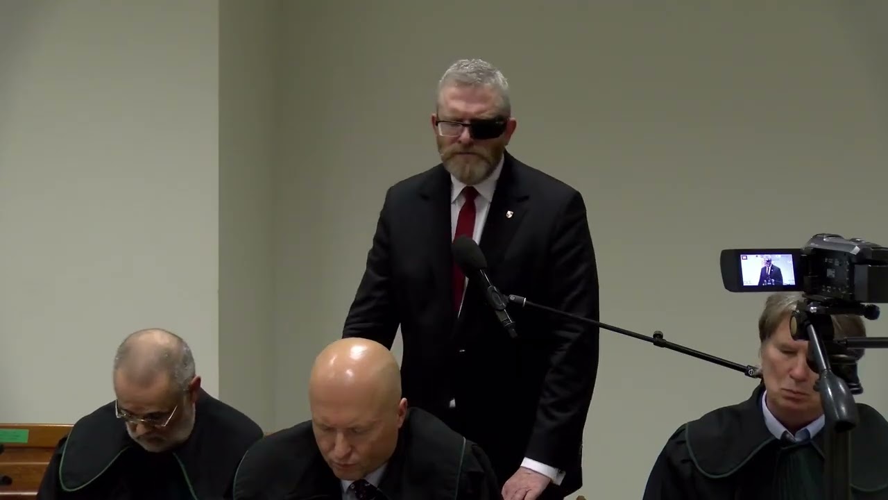 O rebe Schneersonie, guru Chabad-Lubawicz, czczonym obok chanuki w Sejmie. Pełna wypowiedź w sądzie.