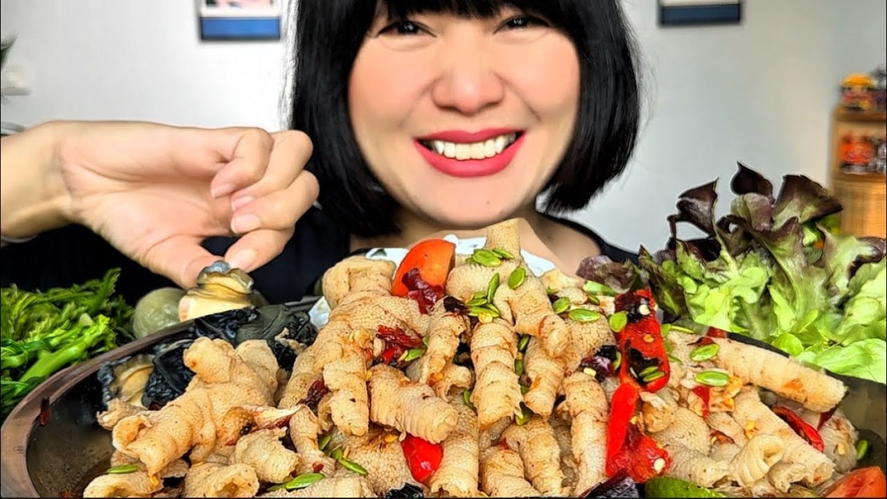 Thaifood ASMRตำเล็บมือนาง กรุบๆ ผักสดผักลวก Chicken feet papaya salad MUKBANG SHOW 