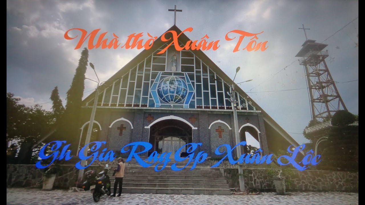 Nhà thờ Xuân Tôn.Kiến trúc gỗ đá đẹp,độc đáo,khuôn viên rộng rãi sạch .Giáo hạt Gia Ray.Gp Xuân Lộc.
