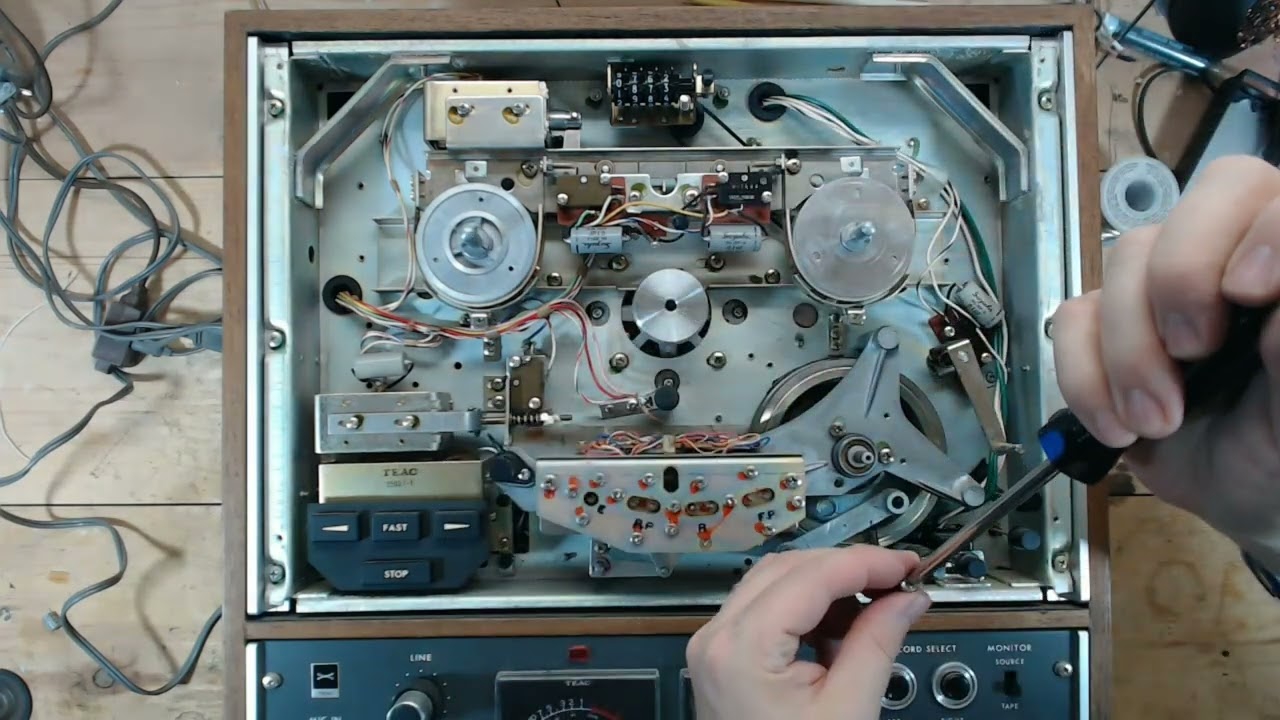 Замена ремня катушки TEAC A4010S, часть 1 — Разборка