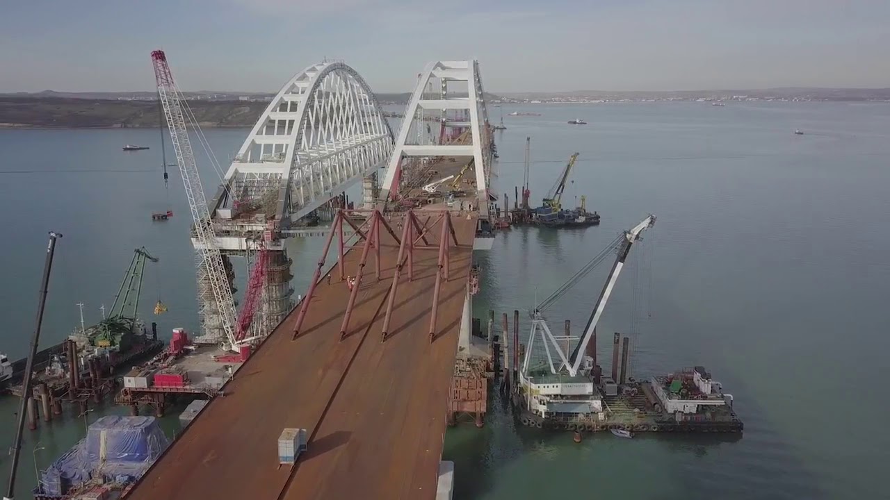 video of construction of bridge in Crimea