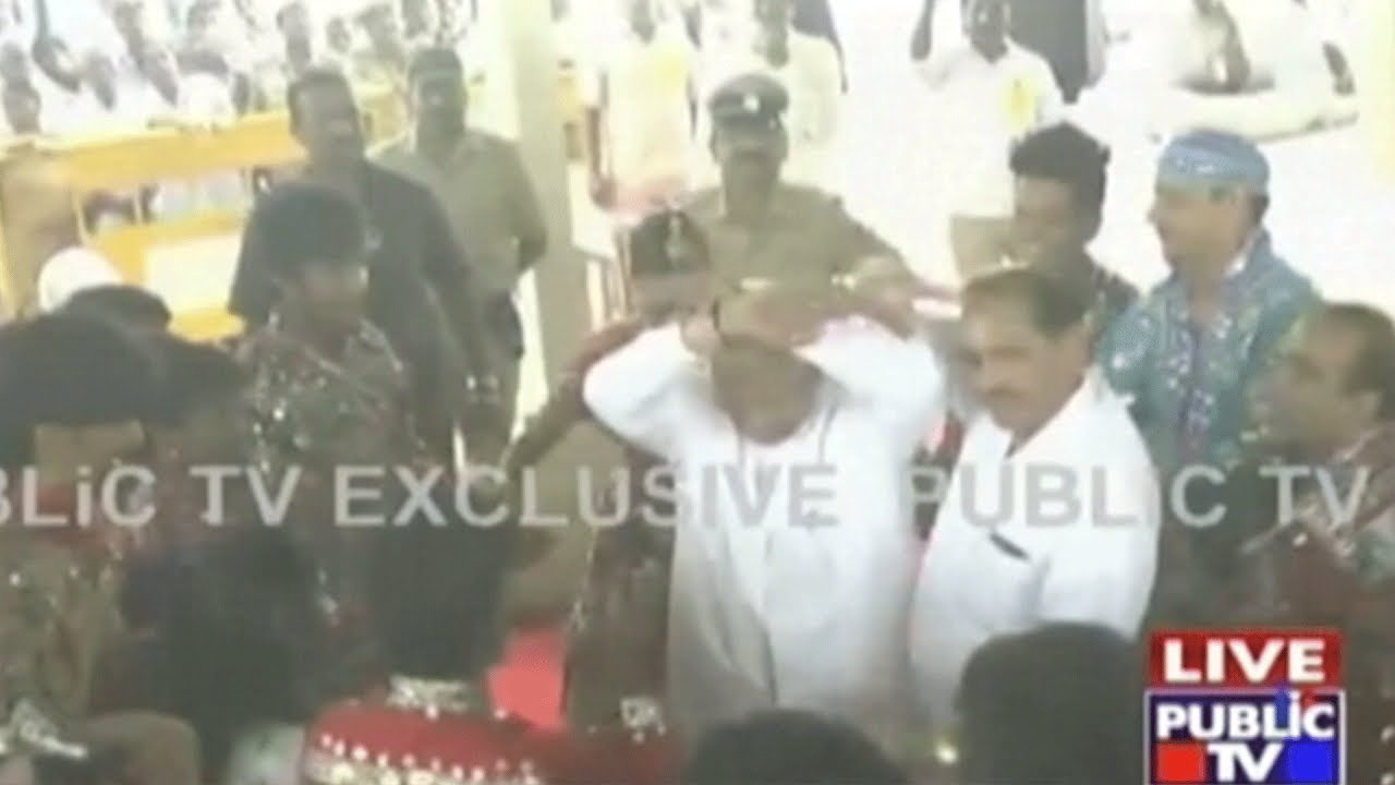 Shravanabelagola: Governor Vajubhai Vala Dancing To Song During Jain Programme
