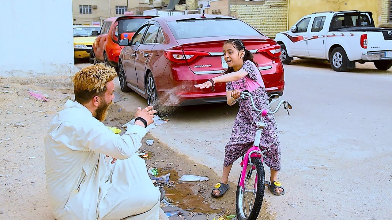 طفله تضرب مخبل مسكين وتأذيه مراح تصدكون شنو صار بيها