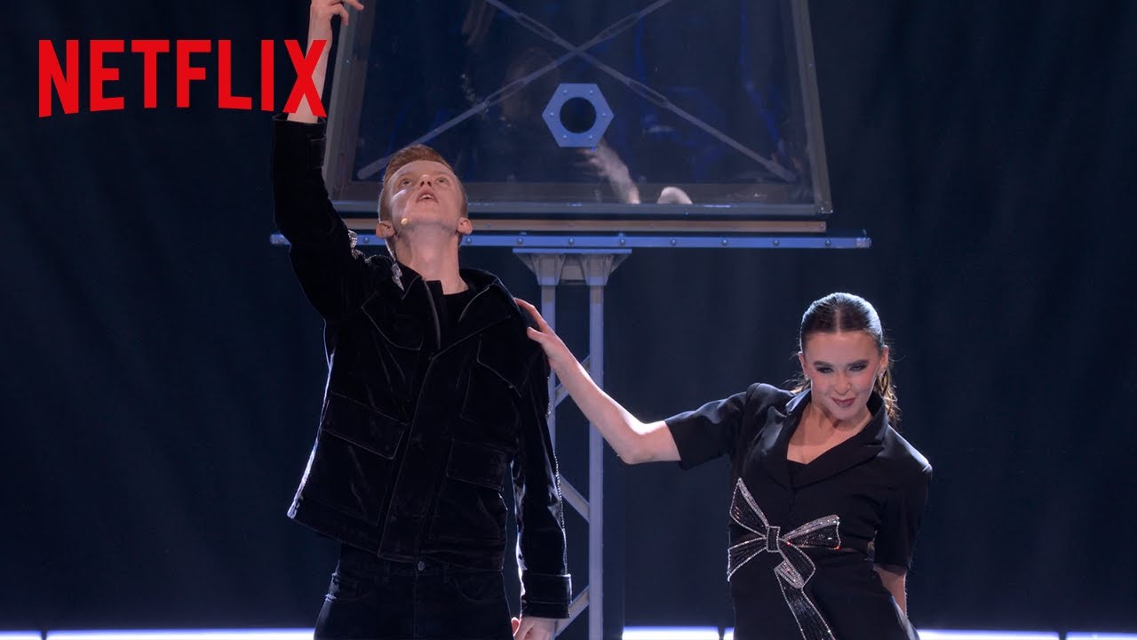 Magician Harry Merlin Piper performs  at STAR SEARCH | Netflix
