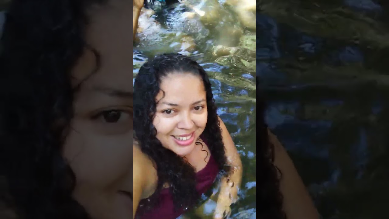 feliz con mi amiga Juaquina y la hermana Elisa en Metayo Teotepeque la Libertad el salvador
