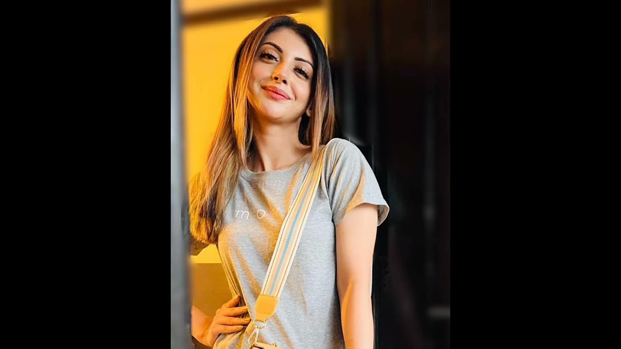 Momal khalid #side #selfie #post #viralshorts