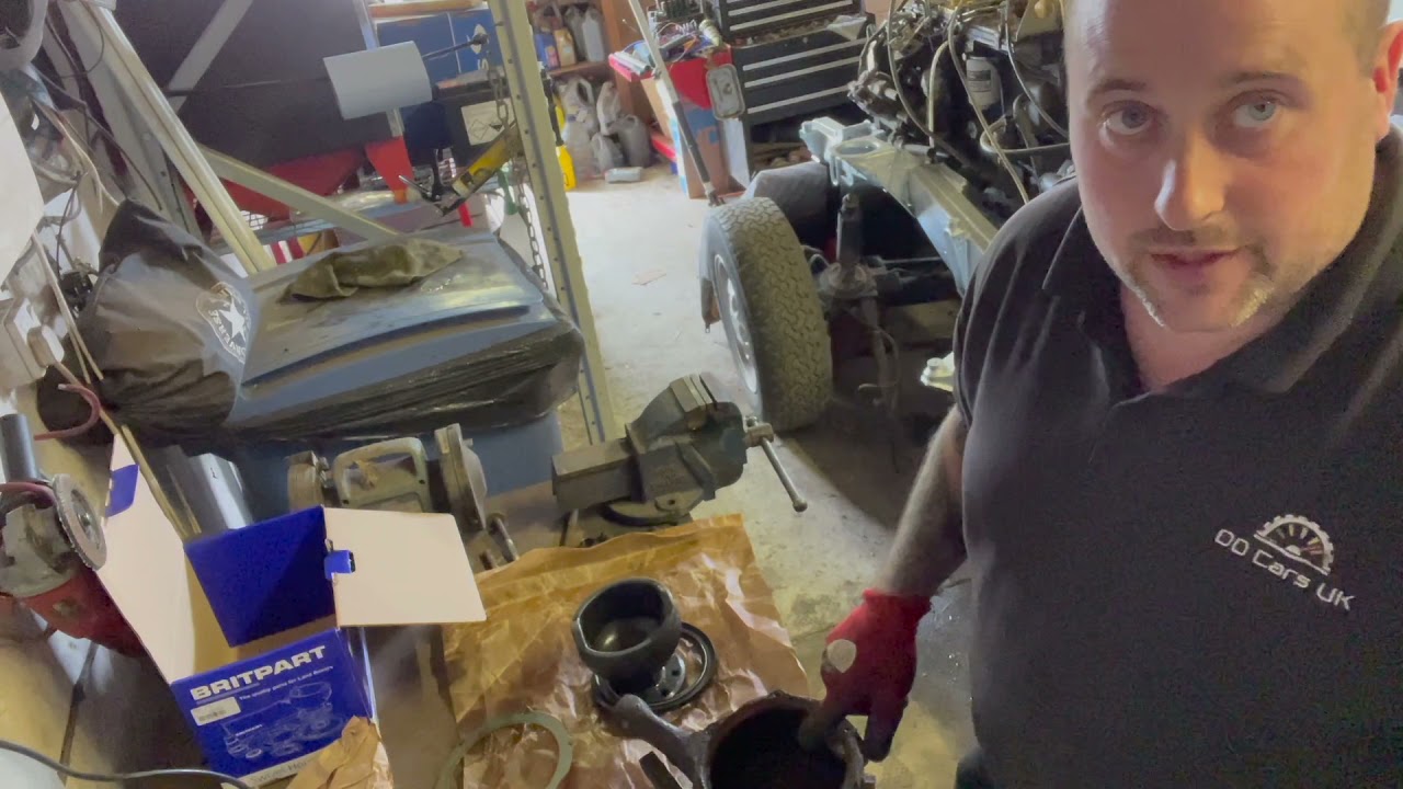 Land Rover Defender Front Axle Rebuild - Swivel Pins Half Shafts Wheel Bearings One Shot Grease