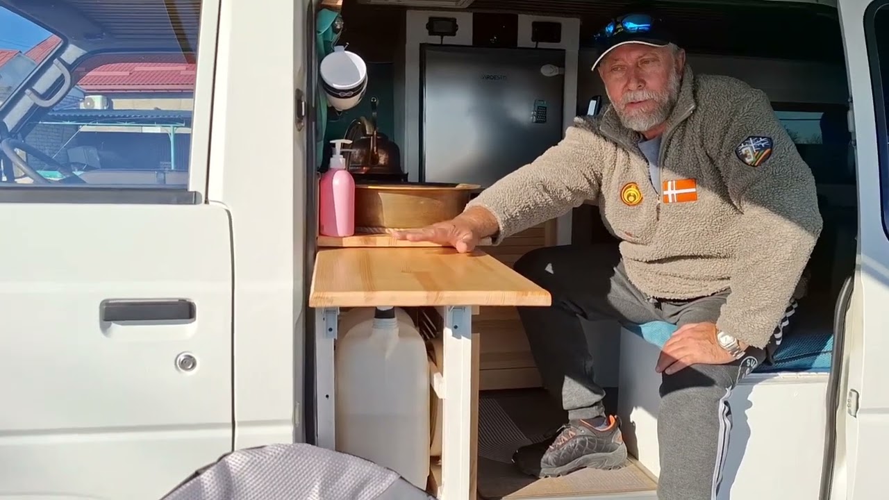 Room tour нашего Toyota Hiace.