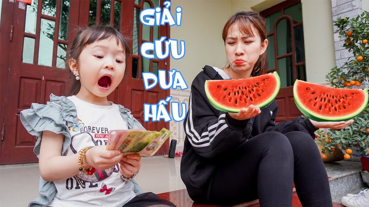 Bé Chi Giành Giải Cuộc Thi Giải Cứu Dưa Hấu Lấy Tiền Mua Thuốc Cho Bố | Bé Chi TV