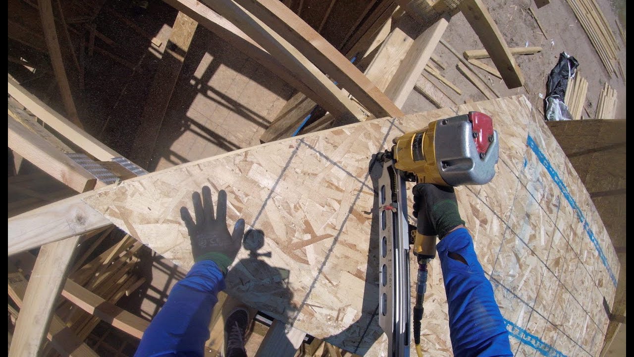 sheeting a roof alone with some tips for ya