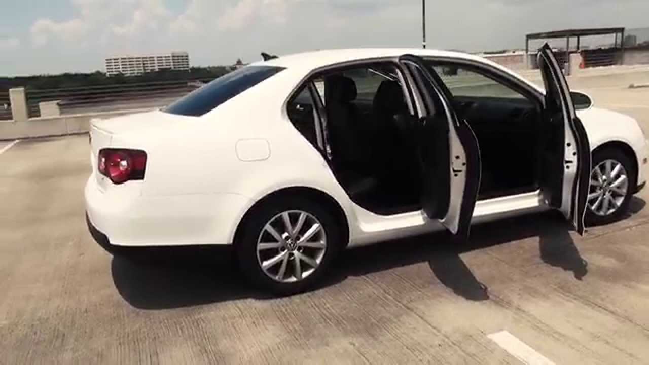 2010 Volkswagen Jetta Review and Road Test