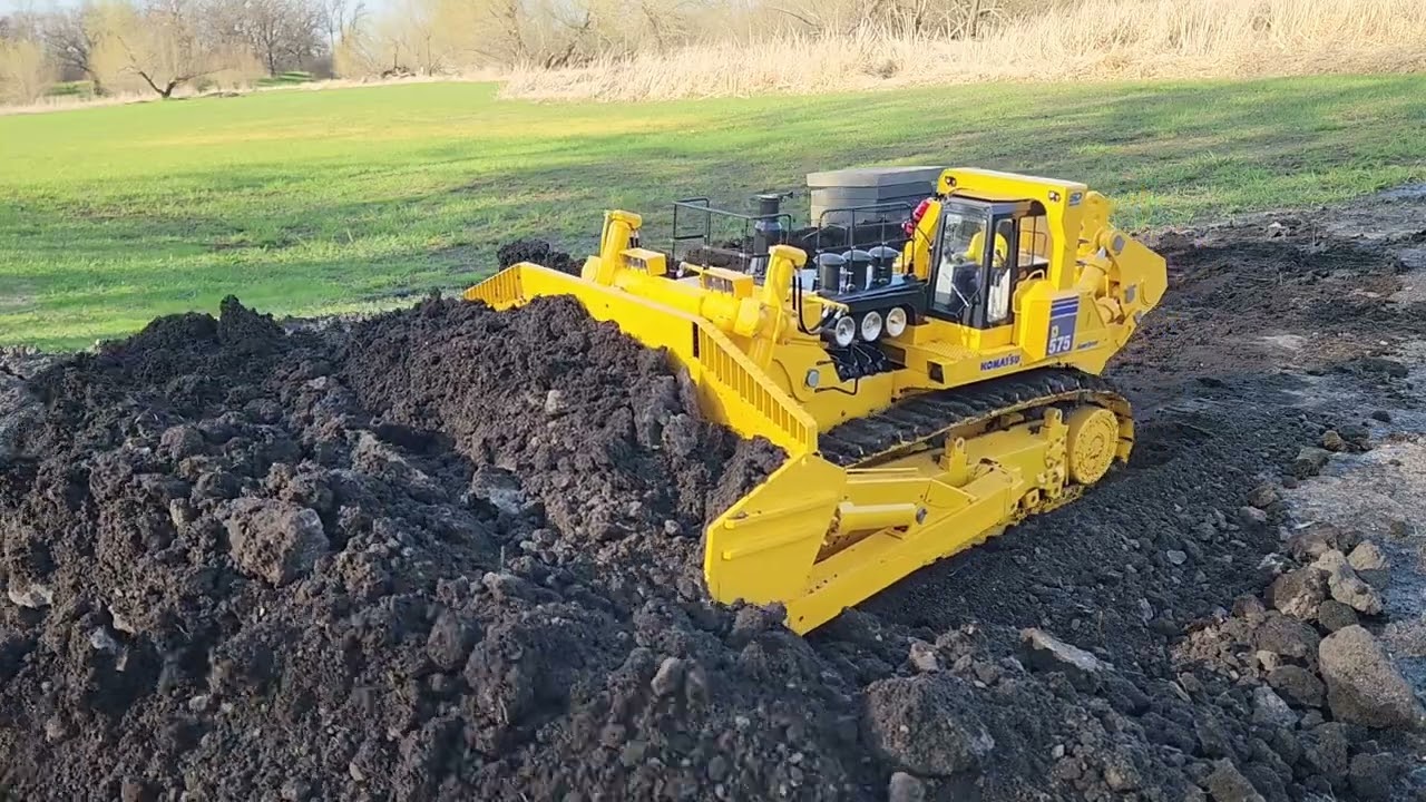 Pushing dirt w/ Komatsu 575 and Cat D10 DXR2 Dozers from April '25