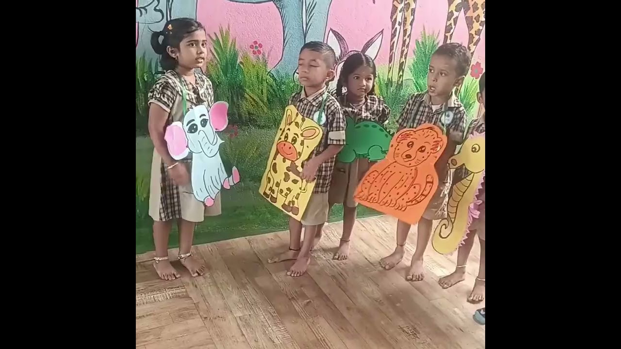🐘 Elephant makes friend story