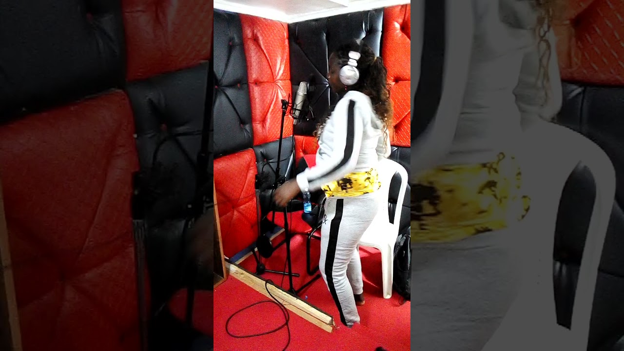 BITINA BINTI OSAMA STUDIO SET