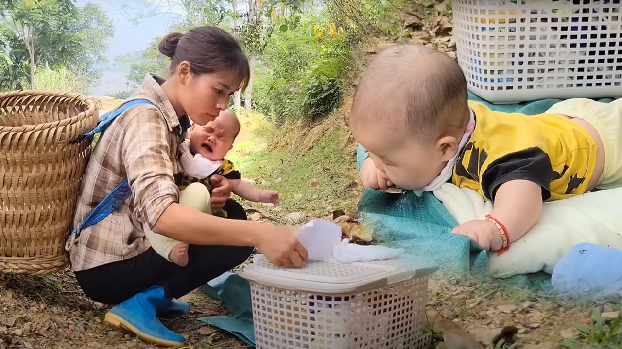 A baby abandoned on the side of the road was rescued by a single mother in a moment of desperation