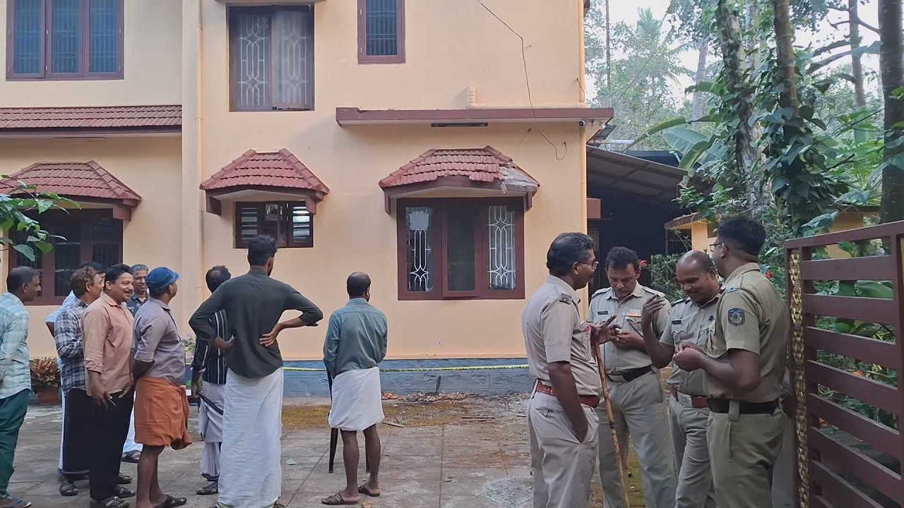 മന്ത്രിക്കെതിരെ പ്രതിഷേധിച്ച തോടന്നൂരിലെ കെ എസ് യു നേതാവിന്റെ വീടിന് നേരെ ബോബേറ്