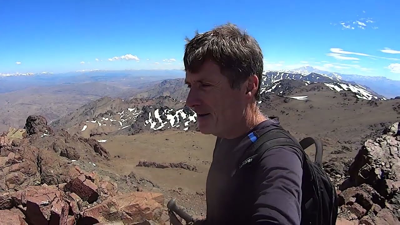 Ascenso al cerro La Corona por una vía alternativa. Huinganco, Neuquén Diciembre 2023