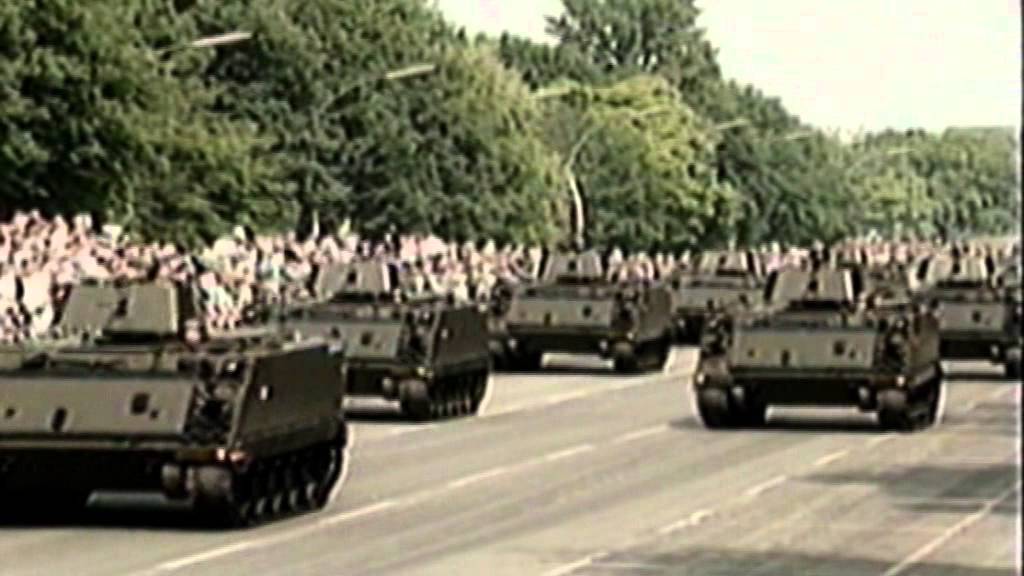 Berlin Brigade - Allied Forces Day Parade 1988   rt 12 51