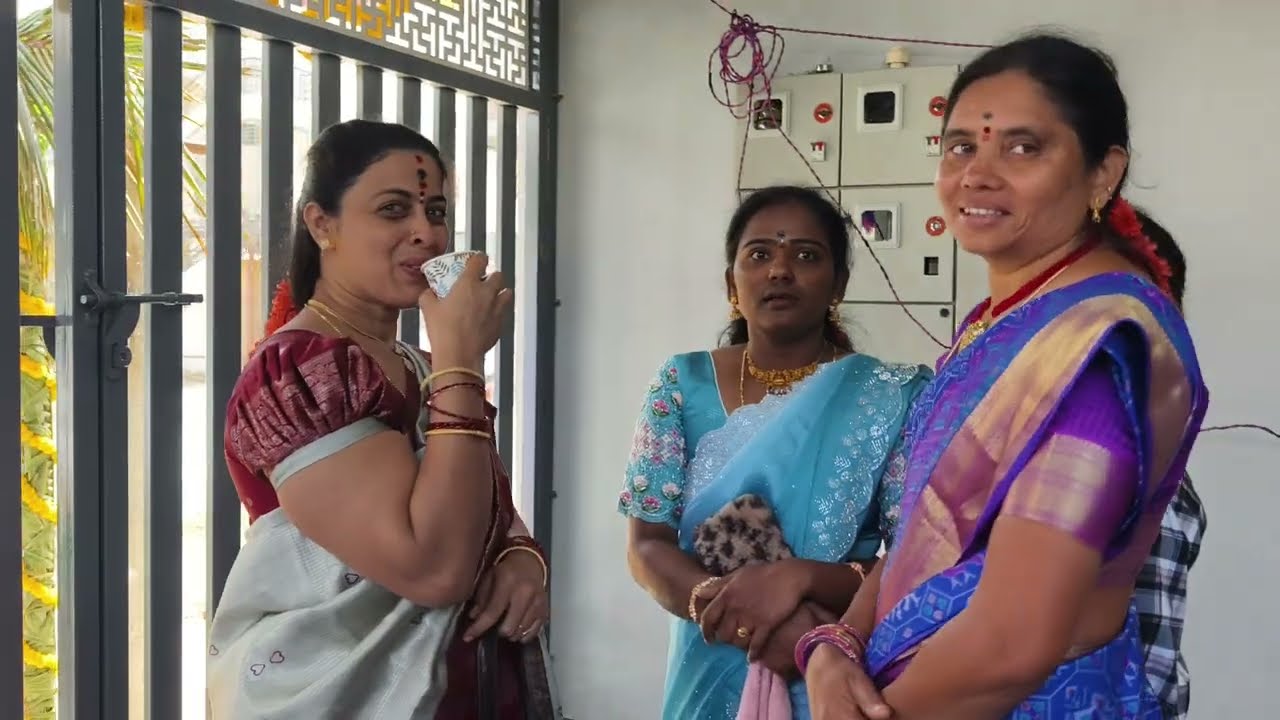 మా బామరిది ఎం.అమర్నాథ్ గారి నూతన గృహప్రవేశం లో మా కుటుంబ సభ్యులు ❤️❤️