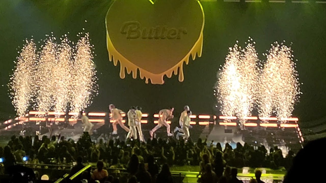 BTS Butter @ AMAs 2021 [Fancam American Music Awards]