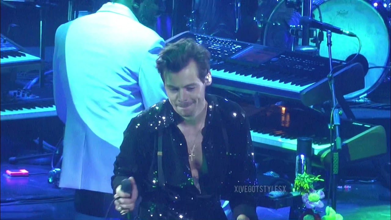 Harry Styles - To Be So lonely - The Forum, LA 2