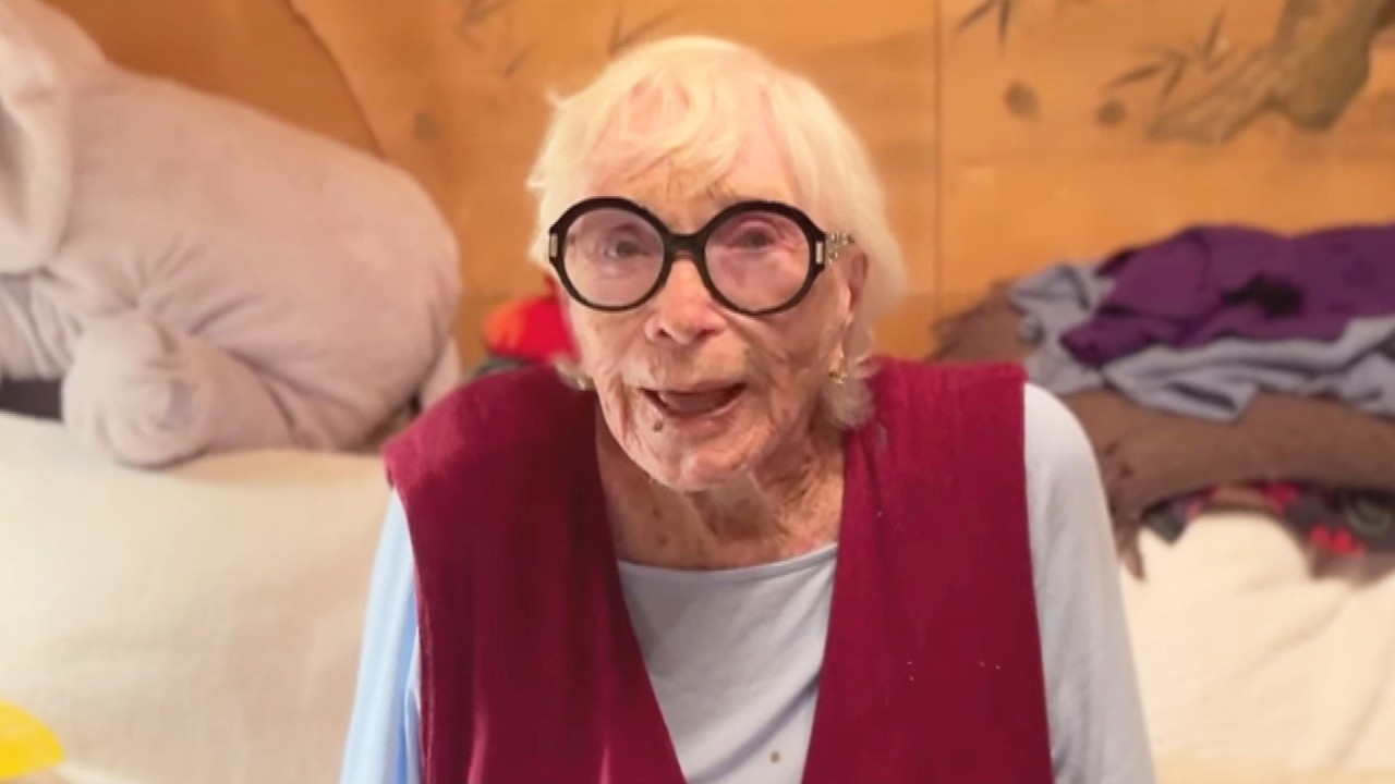 Shirley MacLaine Makes RARE Appearance at 92!