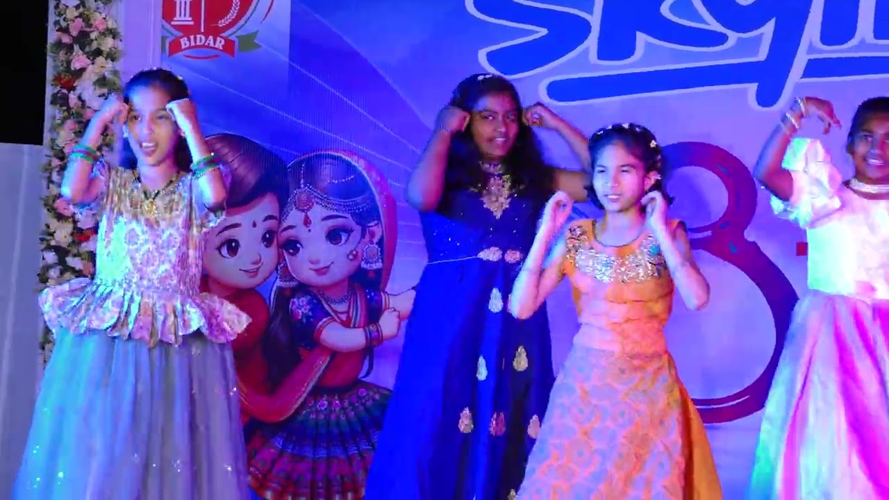 desi girl,ye ishq hai,nach de ne sare dance at skyline preschool