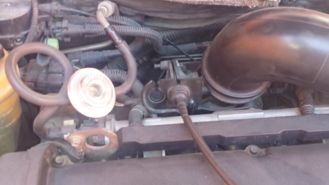Funcionamiento y revision sistema PCV Ford Focus 2003