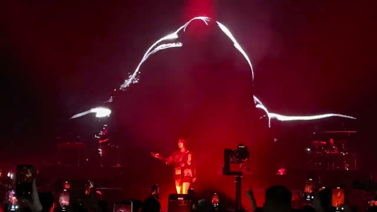 Billie Eilish - Oxytocin (Live) [Happier Than Ever Tour, Birmingham]