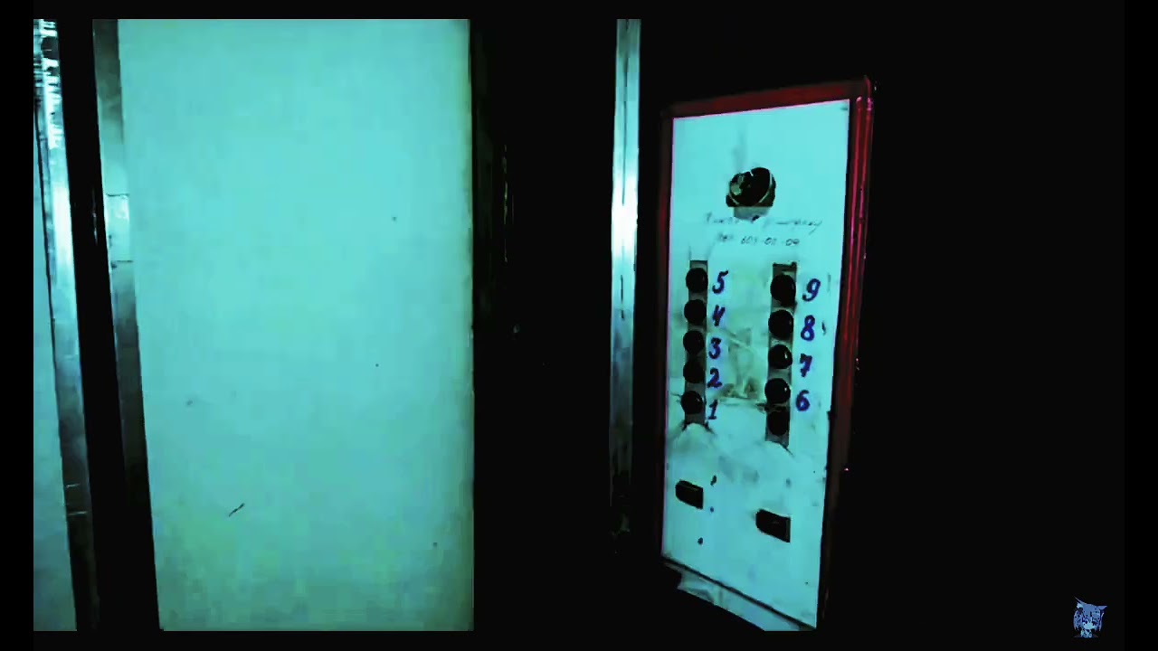 The elevator lift was darkest blue, green light ride from cool pro saturation.