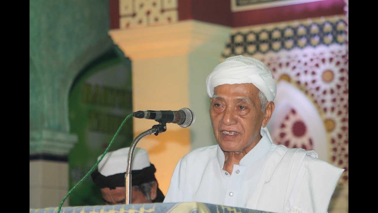 HAKEKAT SANTRI - KH. CHASBULLOH BADAWI | Pengasuh Pondok Pesantren Al Ihya Ulumaddin