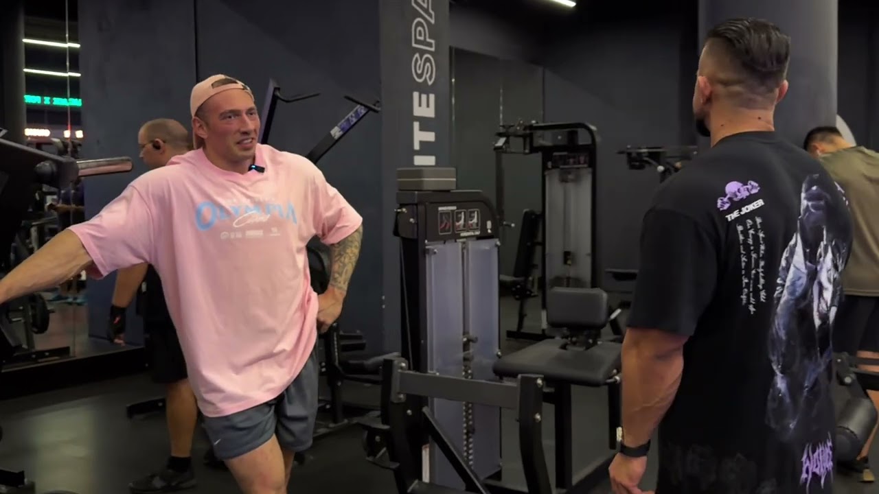 Разнос бедра с ifbb pro Михаилом Тимошиным 