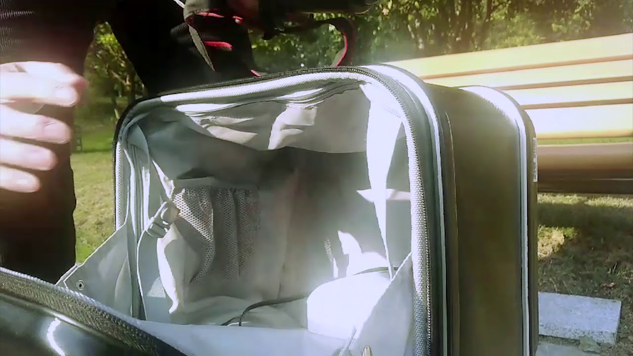 The Airwheel SE3 smart robotics suitcase is a combination of a specially designed bag and an scooter